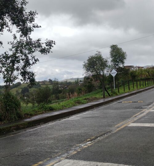 La entrada principal al corregimiento de San Pedro de La Laguna, encontraremos la primera vereda Barbero.